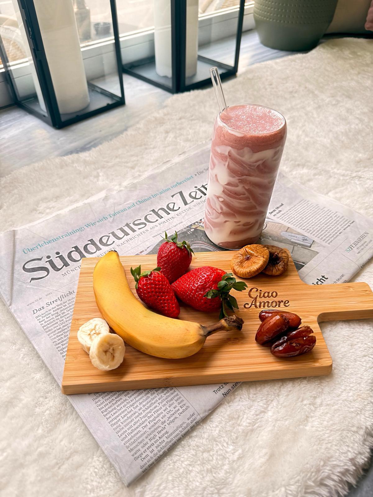 Frischer Smoothie mit Früchten